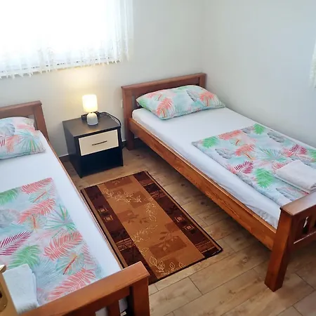 Mariva * Starigrad Paklenica